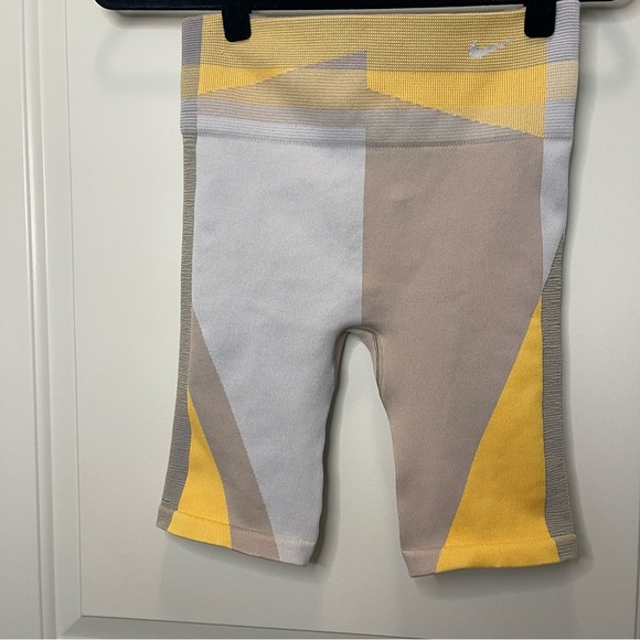 NIKE Sculpt Icone Clash Colorblock Stretch Knit 8” Seam Medium - Picture 1 of 4